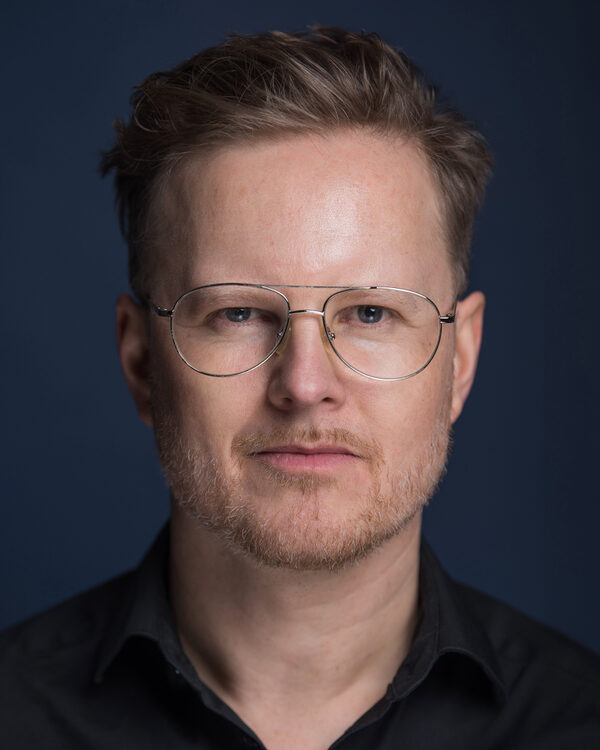 Portrait photograph of Alexander Berg